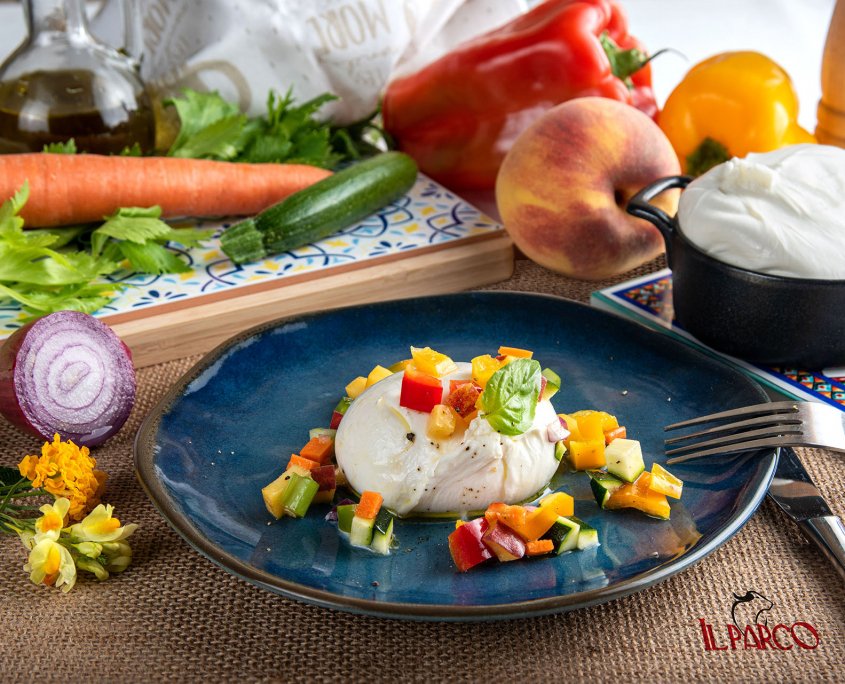 Burrata appagante ai colori d'estate